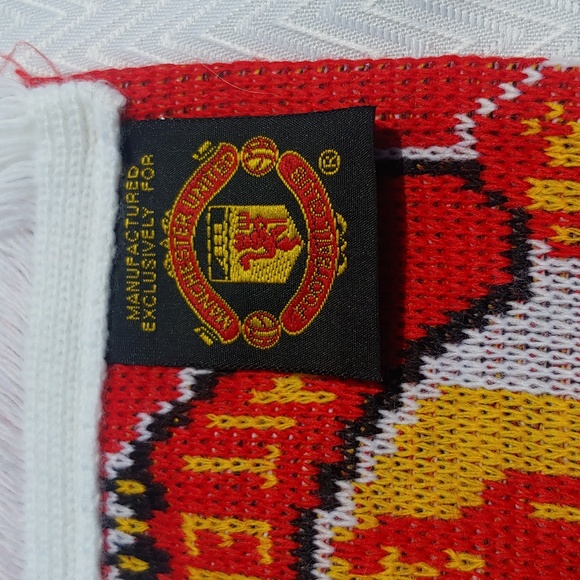 🇬🇧Manchester United Football Club Scarf 50 inches 127cm - Picture 6 of 12